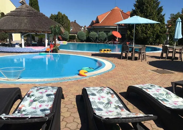 Medencepart Apartman