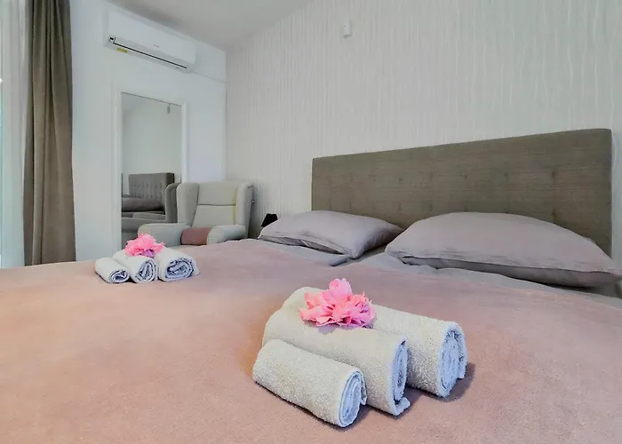 Medencepart Apartman